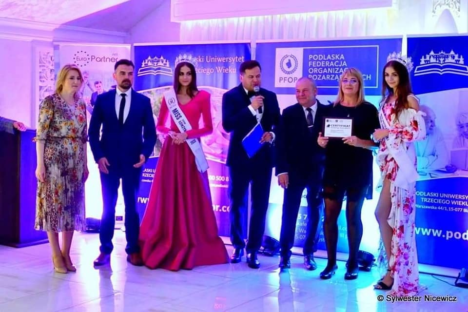 Integracyjna Gala Kół Gospodyń  Wiejskich.Wyróżnienie za dotychczasową działalność (5).jpg