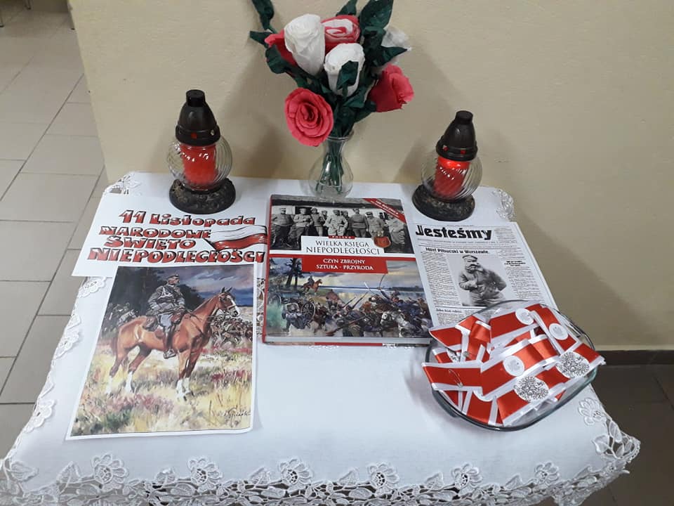 Wieczornica z okazji Dnia Niepodległości (2).jpg